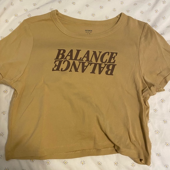 Caramel crop top Graphic Tee Crop top balance cotton on - Picture 1 of 2